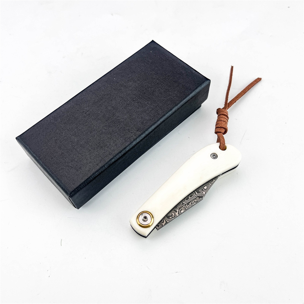 Compact Vintage Damascus Foldi - Vintage Collectible Knives recension och pris